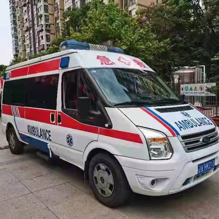 武定长途救护车护送病人返乡